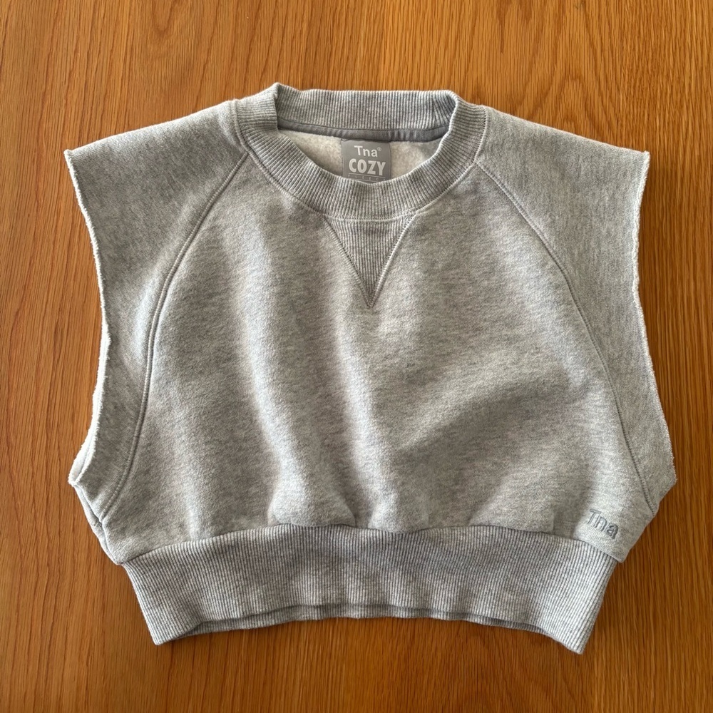TNA Cozy Fleece Cropped Sleeveless Sweatshirt Gray Women’s XS/XXS Aritzia - Picture 3 of 8